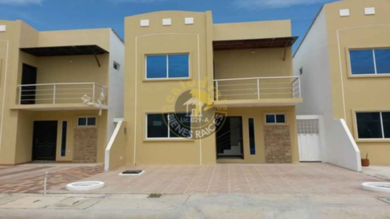 Villa/Casa/Edificio de Venta en Playas Ecuador sector Playas - Cerca del Shopping 