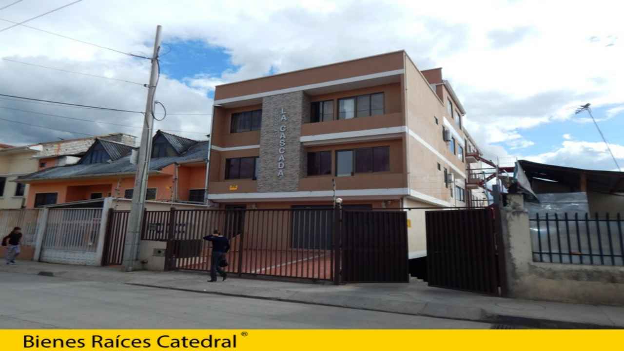 cocina con muebles altos y bajos mesones de granito, lavandería cocina con muebles altos y bajos mesones de granito, lavandería