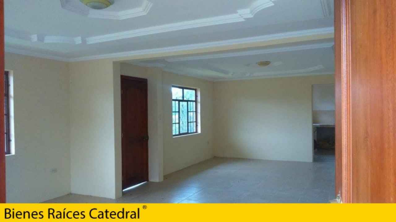 Villa Casa de Venta en Azogues Ecuador sector Pampa Vintimilla
