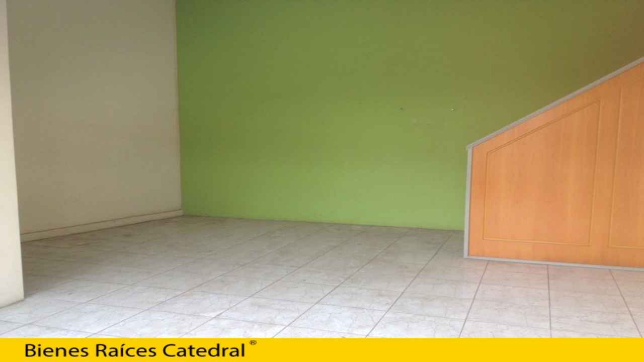 Local Comercial/Oficina de Alquiler en Azogues Ecuador sector Bartolomé Serrano - Centro