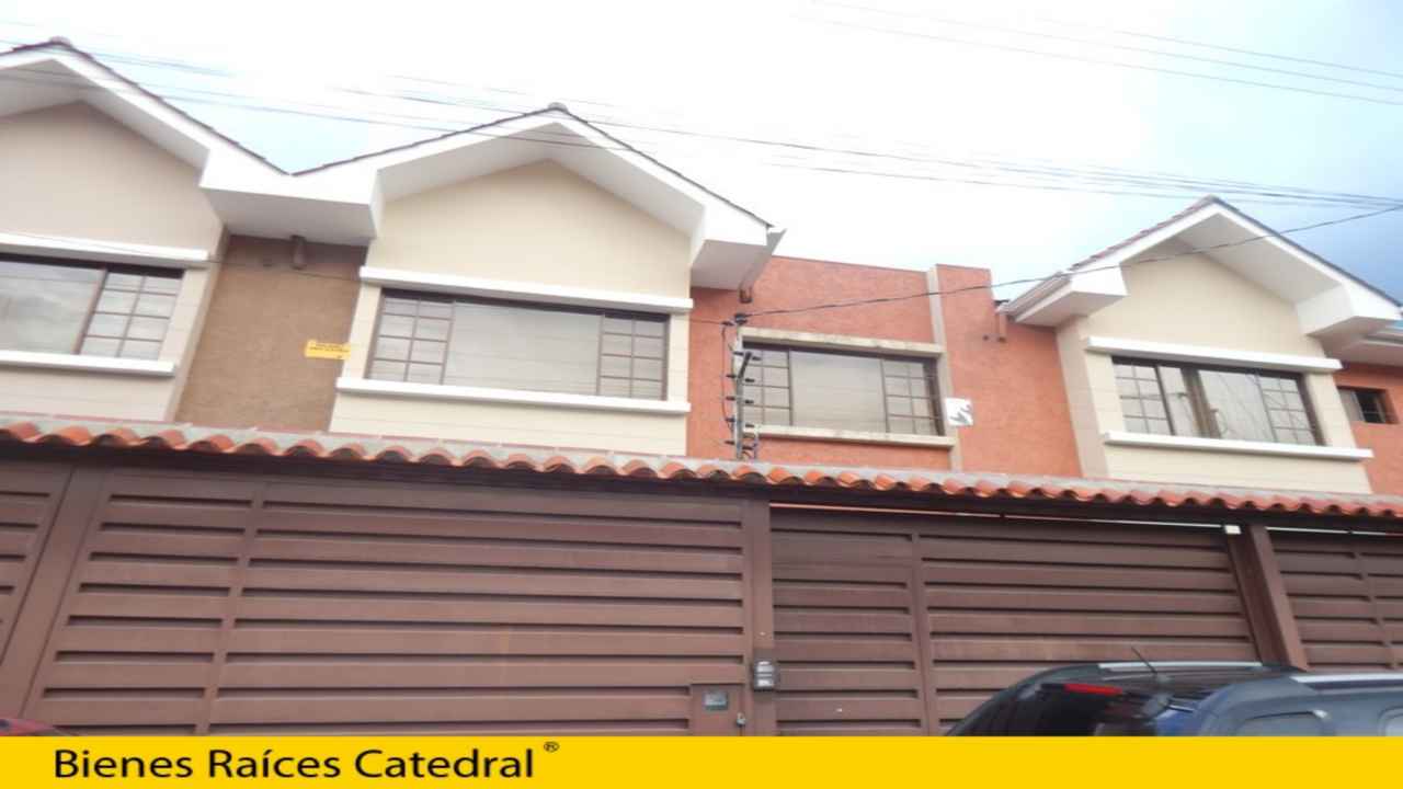 Villa Casa de Venta en Cuenca Ecuador sector Av. Roma