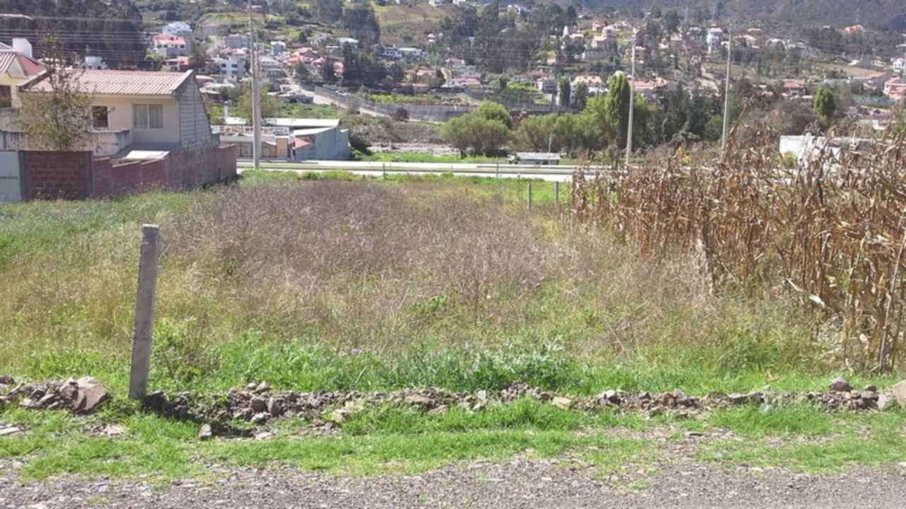 Sitio de Venta en Azogues Ecuador sector Av. 16 de Abril-Concordia