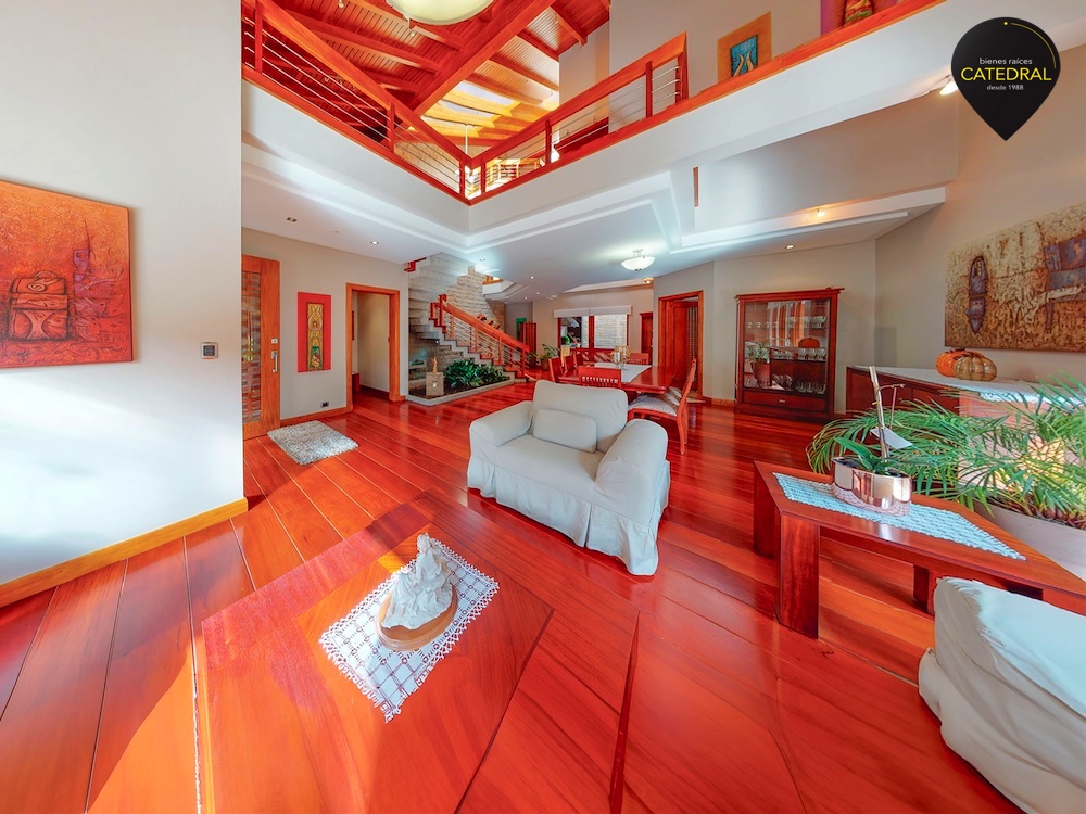 House for Sale in Cuenca Ecuador sector s/d