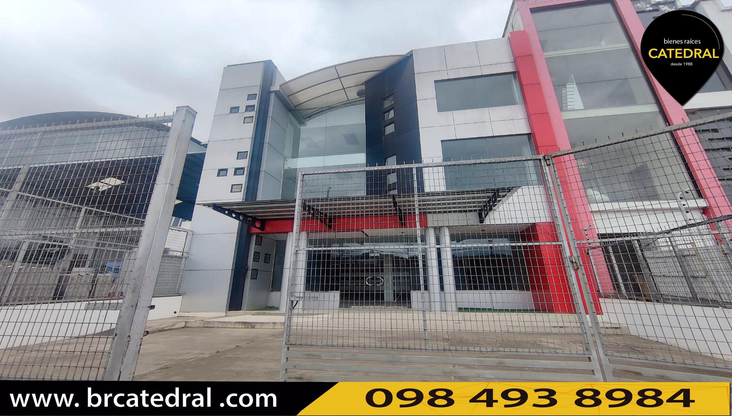 Local Comercial/Oficina de Alquiler en Guayaquil Ecuador sector Av. 24 de mayo