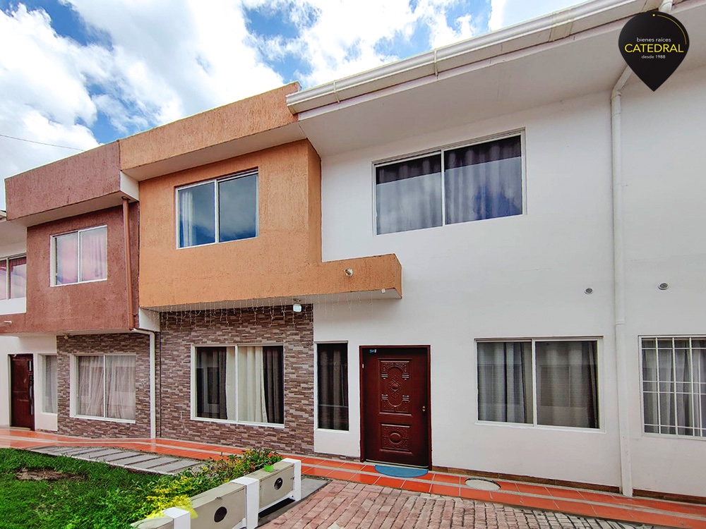 Villa/Casa/Edificio de Venta en Guayaquil Ecuador sector Vergeles de Charasol